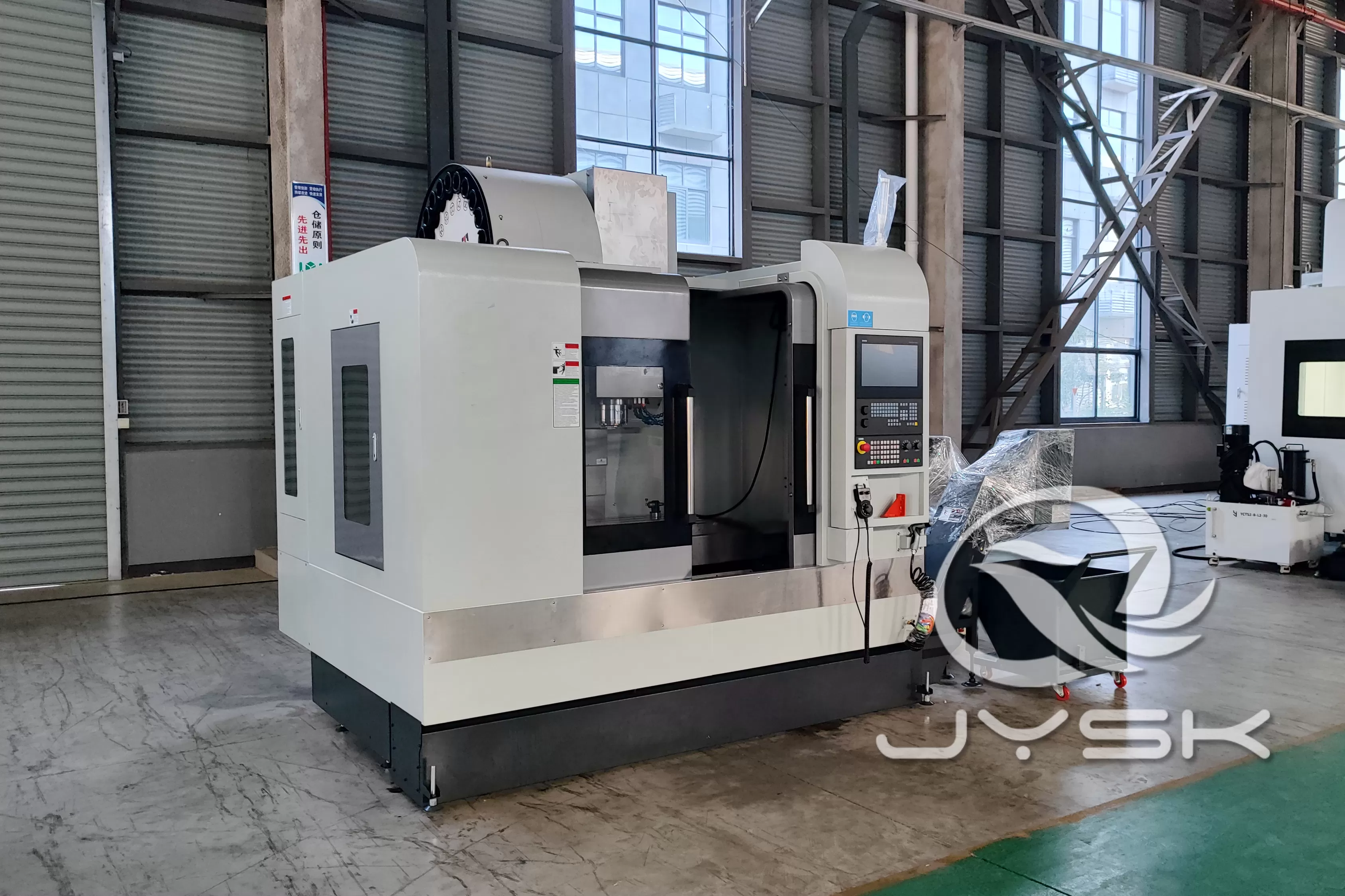 VMC Vertical CNC Milling Machine Machining Center